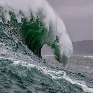 tsunami wave ocean